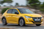 Peugeot 208 Puretech 100 GT Line Turismo Faro Yellow Exterior Lateral-Frontal 5 puertas