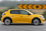Peugeot 208 Puretech 100 GT Line Turismo Faro Yellow Exterior Lateral 5 puertas