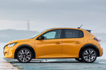 Peugeot 208 Puretech 100 GT Line Turismo Faro Yellow Exterior Lateral 5 puertas