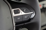 Peugeot 208 Puretech 100 GT Line Turismo Interior Volante 5 puertas