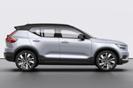 Volvo XC40 P8 AWD Recharge Recharge Todo terreno Gris Plata Glaciar Exterior Lateral 5 puertas