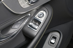 Mercedes-Benz Clase C C 63 S Paquete aerodin&aacute;mico AMG Turismo Interior Mandos puerta 4 puertas