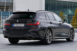 BMW Serie 3 M340i xDrive Touring Touring M340i Turismo familiar Negro Sapphire Metallic Exterior Posterior-Lateral 5 puertas