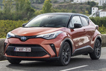 Toyota C-HR 180H Kaji Edition Todo terreno Naranja Kaji / Negro Exterior Frontal-Lateral 5 puertas