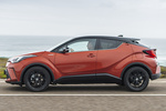 Toyota C-HR 180H Kaji Edition Todo terreno Naranja Kaji / Negro Exterior Lateral 5 puertas