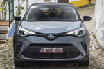 Toyota C-HR 125H Advance Luxury Todo terreno Gris Diamante Bi-tono Exterior Frontal 5 puertas