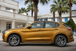 Alfa Romeo Stelvio Gama Stelvio Veloce Todo terreno Ocre Junior GT Exterior Lateral 5 puertas