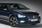 Volkswagen Passat Passat R-Line R-Line Turismo Lapiz Blue Metallic Exterior Frontal 4 puertas