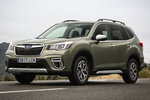Subaru Forester 2.0i Hybrid 150 CV Gama Forester Todo terreno Jasper Green Metallic Exterior Frontal-Lateral 5 puertas