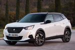 Peugeot 2008 PureTech 130 S/S GT Line Todo terreno Blanco Nacarado Exterior Frontal-Lateral 5 puertas