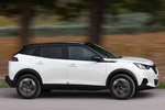 Peugeot 2008 PureTech 130 S/S GT Line Todo terreno Blanco Nacarado Exterior Lateral 5 puertas