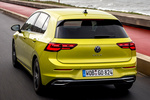 Volkswagen Golf 1.5 eTSI 150 CV Style Turismo Lemon Yellow Exterior Cenital-Lateral-Posterior 5 puertas