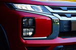 Mitsubishi ASX ASX 200 MPI CVT 4WD  Kaiteki+ Todo terreno Rojo Diamante Exterior Faro 5 puertas