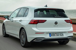 Volkswagen Golf 1.5 TSI 150 CV Style Turismo Oryx white Exterior Lateral-Posterior 5 puertas