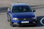 Volkswagen Passat Variant R-Line 2.0 TSI 140 kW (190 CV) DSG 7 vel. Variant R-Line Turismo familiar Azul Atl&aacute;ntico metalizado Exterior Cenital-Frontal-Lateral 5 puertas