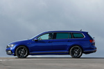 Volkswagen Passat Variant R-Line 2.0 TSI 140 kW (190 CV) DSG 7 vel. Variant R-Line Turismo familiar Azul Atl&aacute;ntico metalizado Exterior Lateral 5 puertas