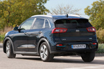 KIA Niro 150 kW (204 CV) bater&iacute;a 64 kWh e-Niro Emotion paquete Luxury Todo terreno Gravity Blue Exterior Lateral-Posterior 5 puertas