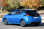 Nissan LEAF 62 kWh e Tekna Turismo Azul Vivid / Negro Metalizado Exterior Lateral-Posterior 5 puertas