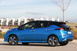 Nissan LEAF 62 kWh e Tekna Turismo Azul Vivid / Negro Metalizado Exterior Lateral-Posterior 5 puertas