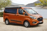 Ford Transit Custom 2.0 TDCi 125 kW (170 CV) Aut. Custom Nugget Veh&iacute;culo comercial Naranja Atardecer Exterior Lateral-Frontal 4 puertas