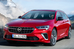 Opel Insignia 2.0T 230 CV GSI Sports Tourer Turismo Rojo Rub&iacute; Exterior Frontal-Lateral 5 puertas