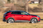 Opel Grandland X Hybrid4 Hybrid4 Todo terreno Rojo Vesubio Exterior Lateral 5 puertas