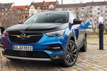 Opel Grandland X Hybrid4 Hybrid4 Todo terreno Azul Gal&aacute;pagos Exterior Toma de recarga 5 puertas