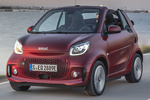 smart fortwo EQ fortwo cabrio EQ fortwo cabrio Descapotable Carmine Red Exterior Lateral-Frontal 2 puertas