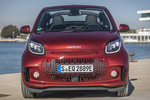 smart fortwo EQ fortwo cabrio EQ fortwo cabrio Descapotable Carmine Red Exterior Frontal 2 puertas