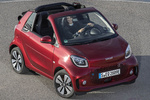 smart fortwo EQ fortwo cabrio EQ fortwo cabrio Descapotable Carmine Red Exterior Frontal-Lateral-Cenital 2 puertas