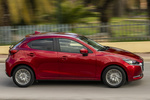 Mazda Mazda2 e-SKYACTIV G 1.5 66 kW (90 CV) M Hybrid Gama Mazda2 Turismo Soul Red Crystal Exterior Lateral 5 puertas