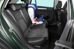 Skoda Superb Scout 2.0 TSI 200 kW (272 CV) DSG 4x4 Combi Scout Turismo familiar Interior Silla infantil 5 puertas