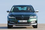 Skoda Superb Scout 2.0 TSI 200 kW (272 CV) DSG 4x4 Combi Scout Turismo familiar Verde esmeralda metalizado Exterior Frontal 5 puertas