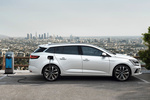 Renault M&eacute;gane Sport Tourer E-TECH H&iacute;brido enchufable 117 kW (160 CV) Sport Tourer Zen E-TECH Turismo familiar Exterior Toma de recarga 5 puertas