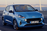Hyundai i10 1.2 MPI 64 kW (84 CV) AT Style Turismo Aqua Turquoise / Phantom Black Exterior Lateral-Frontal 5 puertas