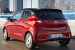 Hyundai i10 1.2 MPI 64 kW (84 CV) AT Style Turismo Dragon Red / Phantom Black Exterior Lateral-Posterior 5 puertas