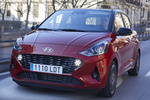 Hyundai i10 1.2 MPI 64 kW (84 CV) AT Style Turismo Dragon Red / Phantom Black Exterior Frontal-Lateral 5 puertas