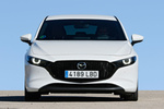 Mazda Mazda3 5p SKYACTIV-X 2.0 132 kW (180 CV) 5p Zenith-X Turismo Arctic White Exterior Frontal 5 puertas