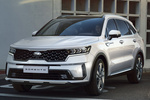 KIA Sorento 1.6 T-GDi HEV 4x4 7 plazas Emotion Todo terreno Snow White Pearl Exterior Frontal-Lateral 5 puertas