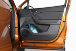 Renault Captur TCe 96 kW (130CV) EDC Zen + Todo terreno Interior Puerta 5 puertas