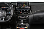 Nissan Juke DIG-T 86 kW (117 CV) DCT7 N-Design Chic Todo terreno Interior Consola Central 5 puertas