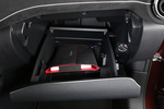 Nissan Juke DIG-T 86 kW (117 CV) DCT7 N-Design Chic Todo terreno Interior Guantera y recept&aacute;culo 5 puertas
