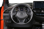Toyota C-HR 180H Kaji Edition Todo terreno Interior Volante 5 puertas