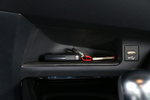 Toyota C-HR 180H Kaji Edition Todo terreno Interior Guantera y recept&aacute;culo 5 puertas