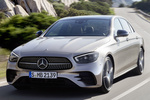 Mercedes-Benz Clase E Gama Clase E AMG Line Turismo Plata Mojave Exterior Frontal-Lateral 4 puertas