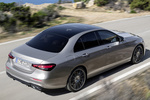 Mercedes-Benz Clase E Gama Clase E AMG Line Turismo Plata Mojave Exterior Cenital-Posterior-Lateral 4 puertas