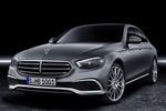 Mercedes-Benz Clase E Gama Clase E Line Exclusive Turismo Gris Selenit Magno Exterior Frontal-Lateral 4 puertas