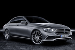 Mercedes-Benz Clase E Gama Clase E Line Exclusive Turismo Gris Selenit Magno Exterior Lateral-Frontal 4 puertas