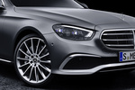 Mercedes-Benz Clase E Gama Clase E Line Exclusive Turismo Gris Selenit Magno Exterior Llanta 4 puertas