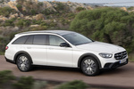 Mercedes-Benz Clase E Gama Clase E All Terrain All Terrain Line Avantgarde con Paquete Night Turismo familiar Designo Diamond White Bright Exterior Lateral 5 puertas